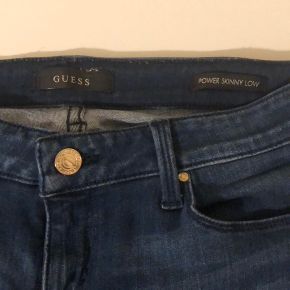 Size 28 Power Skinny Low Guess Jean - Picture 2 of 3
